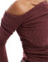 Фото #4 товара Pull&Bear textured asymmetric neck top in burgundy