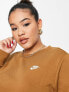 Фото #3 товара Nike Plus Club fleece sweatshirt in ale brown