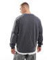 Фото #4 товара Jack & Jones super oversized crew neck sweatshirt in dark grey