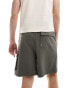 ASOS DESIGN oversized utility shorts in khaki Staubolivgrün, L - W36 - фото #5