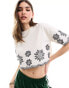 Фото #1 товара Miss Selfridge cropped tee with daisy embroidery in cream