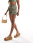 Фото #4 товара Pull&Bear paperbag waist cotton short in khaki