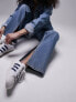 Фото #2 товара Topshop Kort jean with spilt hems in mid blue