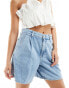 Фото #2 товара River Island clean mid length denim short in mid blue