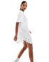 Фото #2 товара In The Style exclusive ruched side oversized mini t-shirt dress in white