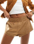 ASOS DESIGN faux suede micro shorts in tan HELLBRAUNES WILDLEDERIMITAT, M - EU 40-42 - фото #1