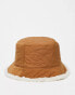 Фото #4 товара Columbia Unisex Winter Pass reversible sherpa lined bucket hat in tan