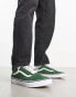 Vans Old Skool trainers in green