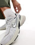 Фото #18 товара Nike V2K trainers in white and green