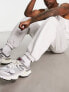 Фото #7 товара Костюм спортивный Weekday Стандартный Спортивные брюки серого цвета