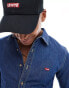 Levi's Battery batwing logo slim fit chambray denim shirt in mid blue Голубой, M - 96 CM - 101 CM - фото #3