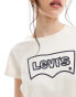 Фото #4 товара Levi's wonky rope batwing logo boxy t-shirt in beige