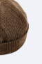 Short corduroy hat