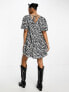 Фото #3 товара New Look puff sleeve tie back mini smock dress in zebra print