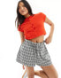 Фото #5 товара ASOS DESIGN Petite short with ruffle detail in mono gingham