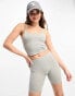 Фото #1 товара Pull&Bear – Nahtlose Legging-Shorts in Grau mit hohem Bund, Kombiteil