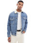 Фото #1 товара HUGO Blue dex denim trucker jacket in midwash blue with sherpa collar