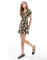 Фото #3 товара Miss Selfridge babydoll mini dress in lemon print