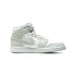 Jordan Air Jordan 1 Mid "Spruce Aura" 中帮 复古篮球鞋 女款 浅绿