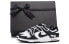 Фото #1 товара Кроссовки Nike Dunk Low черно-белые для девочек