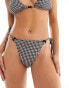 Фото #1 товара Reclaimed Vintage triangle bikini bottom in gingham with bows