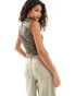 Фото #4 товара Noisy May rushed sleeveless top in dark olive washed print