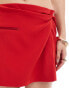 Фото #2 товара ASOS DESIGN – Eleganter Minirock in Rot im Smoking-Stil mit verdrehtem Detail