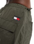 Tommy Jeans parachute pants in khaki green Mattes Grün, XS - EU 34 - фото #5