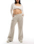 Фото #1 товара Kaiia Plus wide leg joggers in stone