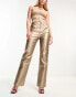 Фото #2 товара ASOS DESIGN slim straight jean in metallic gold