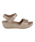 Фото #2 товара Women's Maxwell Flower Detail Wedge Sandals