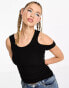 Фото #1 товара Weekday Zari asymmetric strap tank top in black