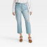 Фото #1 товара Women's Curvy Fit High-Rise Vintage Straight Jeans - Universal Thread Light