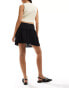 Фото #5 товара Pieces dipped yoke ruched mini skirt in black