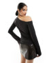 Фото #7 товара Weekday Kiara one shoulder long sleeve top in black