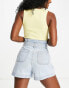 Фото #2 товара Miss Selfridge – Denim-Shorts in mittelblauer Waschung mit Schnürung an der Taille