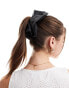 Фото #2 товара & Other Stories oversized faux leather square scrunchie in black