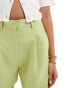 ASOS DESIGN high waisted tailored crepe short in light green Зеленый, 40 - фото #4