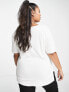 ASOS DESIGN Curve – Geripptes Oversize-T-Shirt in Weiß mit V-Ausschnitt