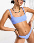 Фото #2 товара Weekday Sand jacquard scoop neck bikini top in blue hawaiian floral exclusive to ASOS