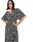 Фото #3 товара Vero Moda wrap front maxi dress in black abstract print