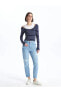 Фото #1 товара Jeans Mom Fit Yırtık Detaylı Kadın Jean Pantolon Pantolon