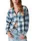 Фото #1 товара Women's Cotton Plaid Fringe-Hem Cropped Shirt