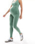 Фото #2 товара Mamalicious Maternity seamless legging co-ord in ivy green