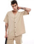 ADPT – Oversize-Baseballshirt in Beige mit Knitterstruktur, Kombiteil