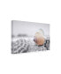 Фото #2 товара Alan Blaustein Crescent Beach Shells 15 Canvas Art - 27" x 33.5"
