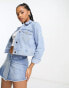 Фото #2 товара Hollister cropped denim jacket in mid wash blue