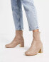 Фото #4 товара New Look Wide Fit heeled sock boot with metal detail in light brown