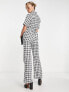 Фото #2 товара ASOS DESIGN boucle zip front tailored collar jumpsuit in mono check