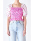 Фото #1 товара Women's Contrast Floral Smocked Top